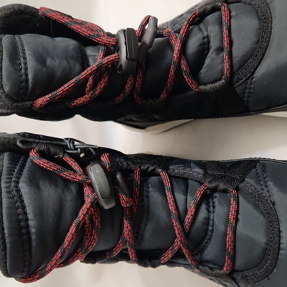 Sorel Whitney II Waterproof Winter Boots (Youth Size 5) - Picture 9 of 13